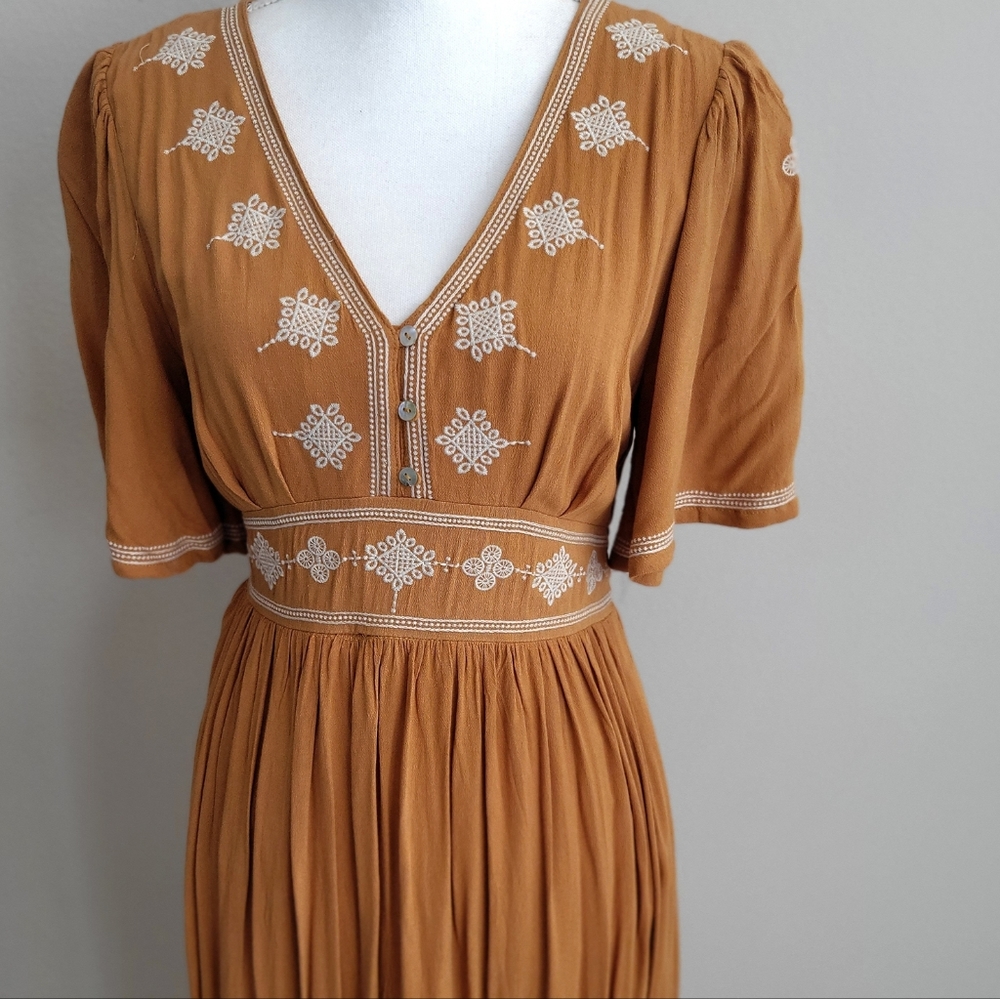 Embroidered Flutter Sleeve Dress - Picture 2 of 4